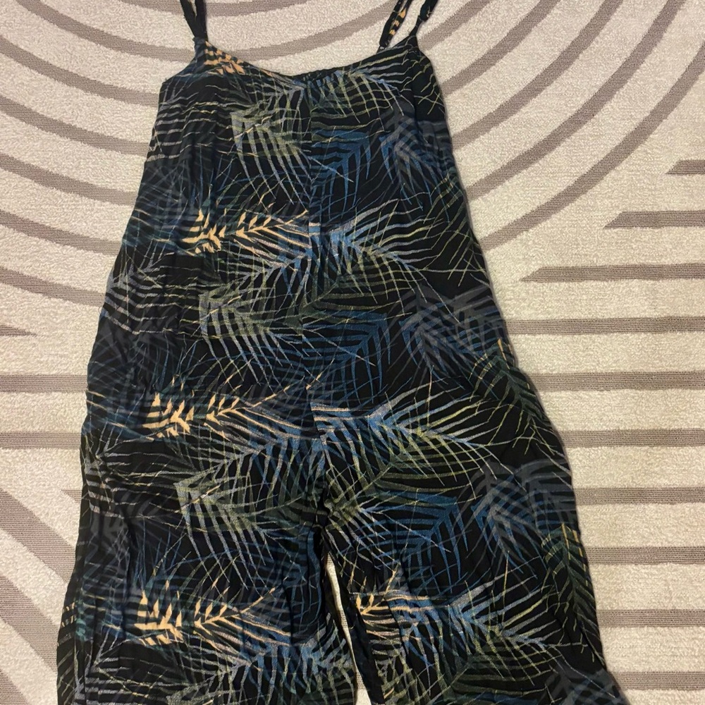 Cost Plus World Market Leaf Patterned Garment